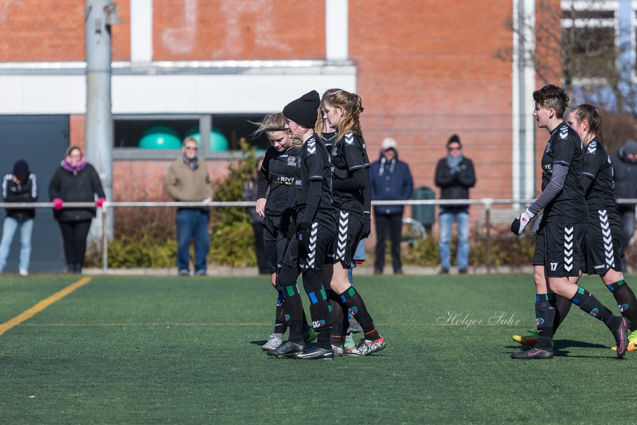 Bild 448 - B-Juniorinnen Halbfinale SVHU - Holstein Kiel : Ergebnis: 3:0